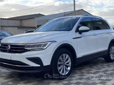 Volkswagen Tiguan Life 2.0 TDI 150 CV DSG usata Partinico