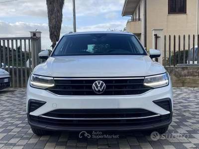 Volkswagen Tiguan Life 2.0 TDI 150 CV DSG usata Partinico