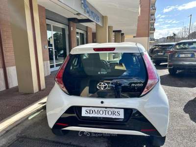 Toyota Aygo X Aygo 5p 1.0 x-play m-mt *Promo SD 2026* Bianco usata Roma