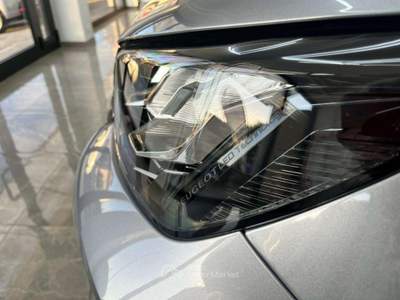 Peugeot 2008 1.2 PURETECH ALLURE 100CV Grigio usata Albano Laziale
