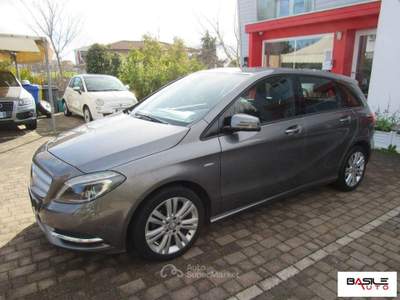 Mercedes-Benz Classe B 180 CDI BlueEFFICIENCY Premium Grigio usata Oppido Lucano