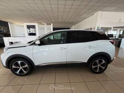 Peugeot 3008 II 2016 1.2 puretech t Allure s&s 130cv my18 Bianco usata Alessandria