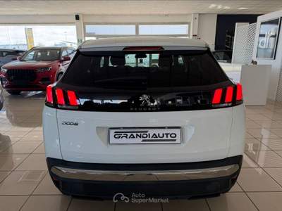 Peugeot 3008 II 2016 1.2 puretech t Allure s&s 130cv my18 Bianco usata Alessandria