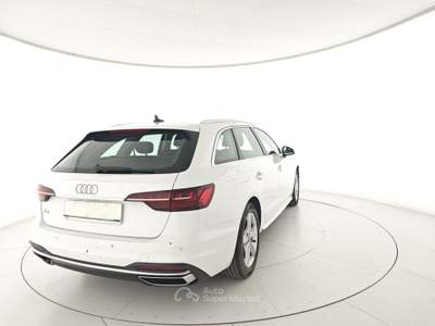 Audi A4 Avant 30 TDI/136 CV S tronic Business Advanced Bianco usata Capua