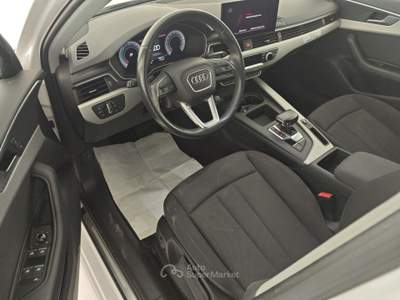 Audi A4 Avant 30 TDI/136 CV S tronic Business Advanced Bianco usata Capua