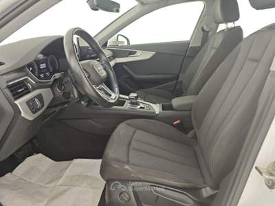 Audi A4 Avant 30 TDI/136 CV S tronic Business Advanced Bianco usata Capua