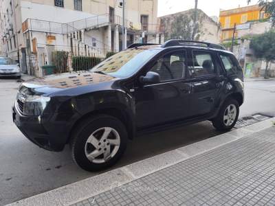 Dacia Duster 1.6 BENZ/GPL 105CV 4x2 GANCIO TRAINO Nero usata CORATO