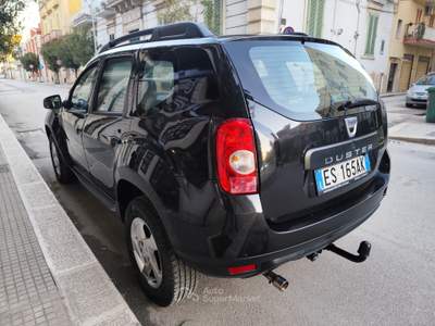 Dacia Duster 1.6 BENZ/GPL 105CV 4x2 GANCIO TRAINO Nero usata CORATO