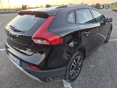 Volvo V40 Cross Country V40 II 2012 Cross Country 2.0 d2 Business Nero usata Pisa