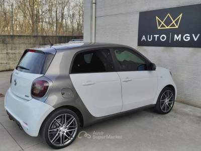Smart ForFour Forfour 0.9 t BRABUS 110cv twinamic*UNICA*LED*JBL Bianco usata La Loggia