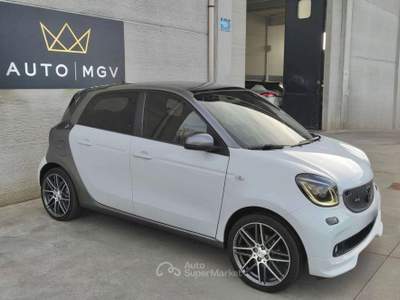Smart ForFour Forfour 0.9 t BRABUS 110cv twinamic*UNICA*LED*JBL Bianco usata La Loggia
