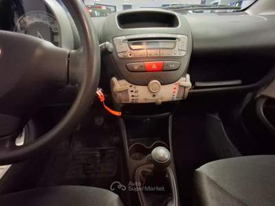 Toyota Aygo 5 porte Sol Connect Bianco usata Oleggio
