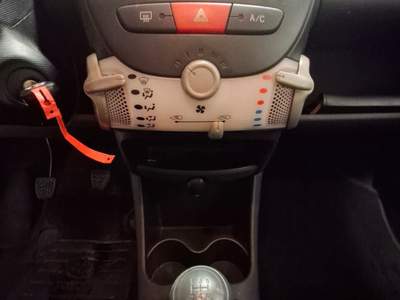 Toyota Aygo 5 porte Sol Connect Bianco usata Oleggio