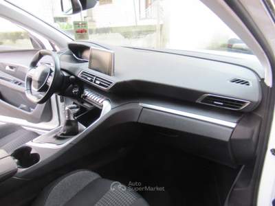 Peugeot 3008 1.6 BlueHDi 120 S&S Business Bianco usata Striano