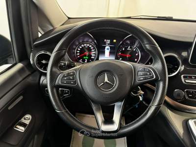 Mercedes-Benz Classe V V Extralong 220 d Style auto Verde usata Carugate