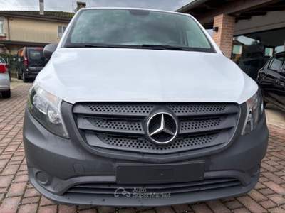 Mercedes-Benz Vito Unico proprietario,   KM.  CERTIFICATI Bianco usata Cartura