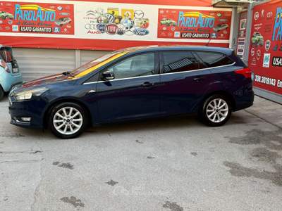Ford Focus 1.5 TDCi 120cv Powershift SW - 2015 Blu/Azzurro usata Giugliano in Campania