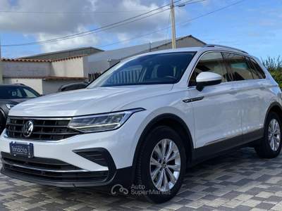 Volkswagen Tiguan Life 2.0 TDI 150CV DSG Bianco usata Borgetto