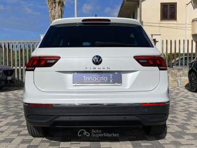 Volkswagen Tiguan Life 2.0 TDI 150CV DSG Bianco usata Borgetto