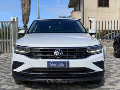 Volkswagen Tiguan Life 2.0 TDI 150CV DSG Bianco usata Borgetto
