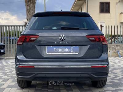 Volkswagen Tiguan Life 2.0 TDI 150CV DSG Grigio usata Borgetto