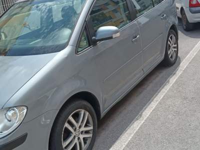 Volkswagen Touran Trendline Grigio usata Bari