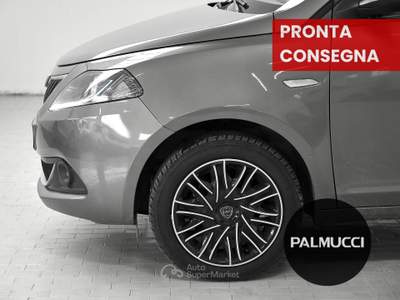 Lancia Ypsilon Ypsilon 1.0 FireFly 5 porte S&S Hybrid Gold usata Prato
