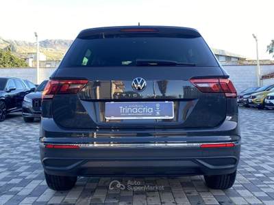 Volkswagen Tiguan Life 2.0 TDI 122CV Grigio usata Borgetto