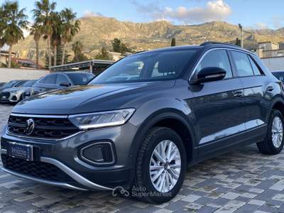 Volkswagen T-Roc Life 2.0 TDI 116CV Nero usata Borgetto