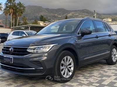 Volkswagen Tiguan Life 2.0 TDI 122 CV Grigio usata Borgetto