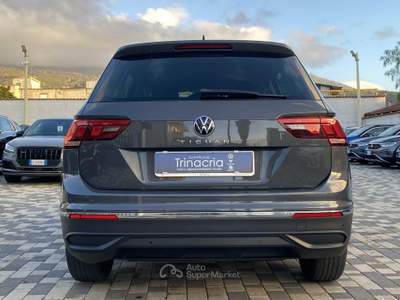 Volkswagen Tiguan Life 2.0 TDI 122 CV Grigio usata Borgetto