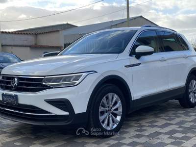 Volkswagen Tiguan Life 2.0 TDI 150 CV DSG Bianco usata Borgetto