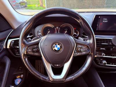 BMW Serie 5 520d d xDrive Touring Luxury Grigio usata Stra