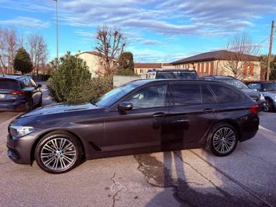 BMW Serie 5 520d d xDrive Touring Luxury Grigio usata Stra