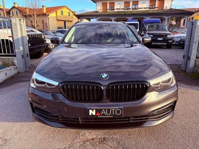 BMW Serie 5 520d d xDrive Touring Luxury Grigio usata Stra