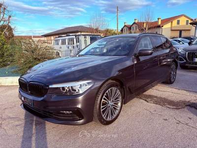 BMW Serie 5 520d d xDrive Touring Luxury Grigio usata Stra