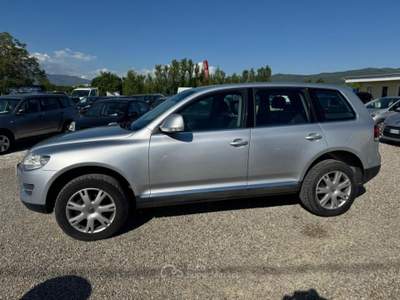 Volkswagen Touareg 2.5 R5 TDI DPF Exclusive Argento usata Arezzo