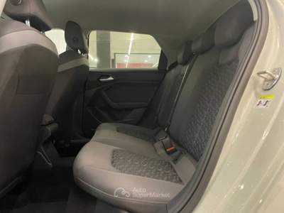 Audi A1 30 1.0 tfsi Identity Black 116cv s-tronic Oro usata Mozzo