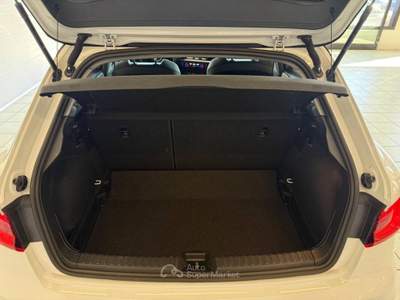 Audi A1 30 1.0 tfsi Identity Black 116cv s-tronic Bianco usata Mozzo