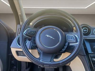 Jaguar XJ Xj 3.0 v6 s/c 340 cv awd lwb autobiography Nero usata Roma