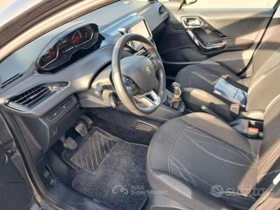 Peugeot 208 5 porte Active usata Guidizzolo
