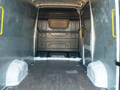 Volkswagen Crafter 30 2.0 tdi 140cv L3H3 Business usata Masserano