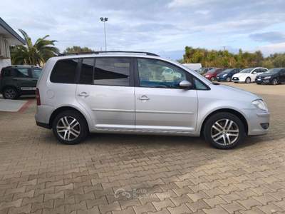 Volkswagen Touran TDI 105CV DPF Highline Grigio usata San Michele Salentino