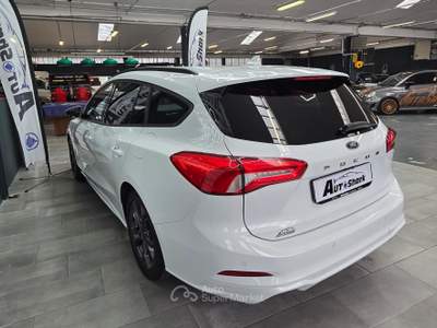 Ford Focus FORD FOCUS SW ST-LINE 1.0 ECOBOOST 125CV 2020 Bianco usata Torino