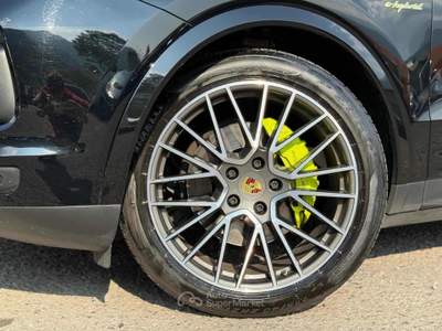 Porsche Cayenne Coupé 3.0 V6 E-Hybrid 462 cv IVA TOTALE ESPOSTA Nero usata Niardo