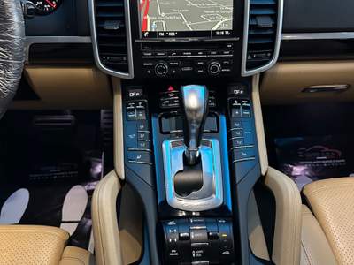 Porsche Cayenne 3.0 Diesel Bianco usata Prato