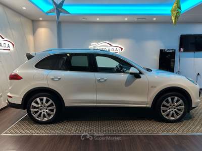 Porsche Cayenne 3.0 Diesel Bianco usata Prato