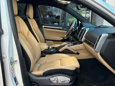 Porsche Cayenne 3.0 Diesel Bianco usata Prato