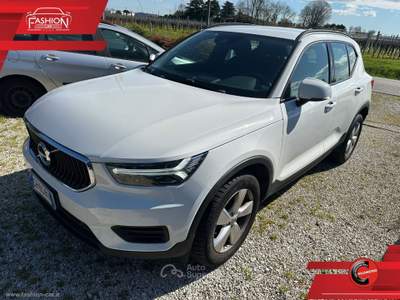 Volvo XC40 XC40 T2 Core Bianco usata Cinisi