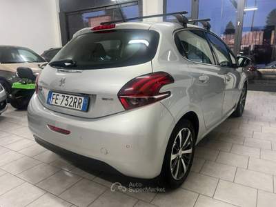 Peugeot 208 208 1° serie PureTech 82 5 porte Active Grigio usata Somma Lombardo
